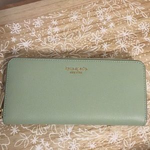 Kate Spade Sylvia Slim Wallet in Pistachio